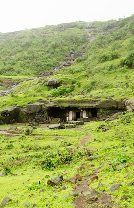 >Igatpuri Tringalwadi Mandir
