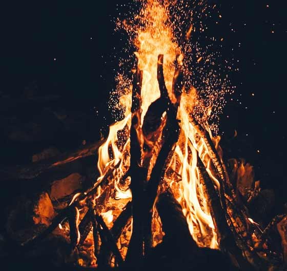 CAMP FIRE