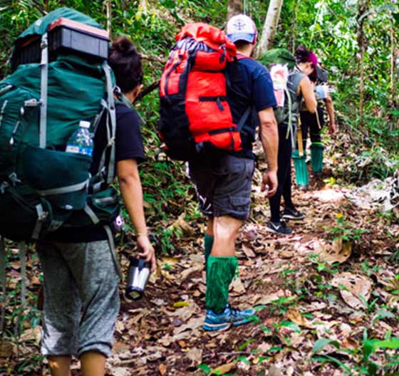 TREKKING
